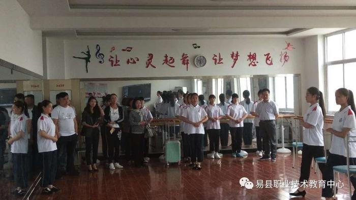 易县职教中心"职业教育活动周"系列活动之——校园开放日政协委员进
